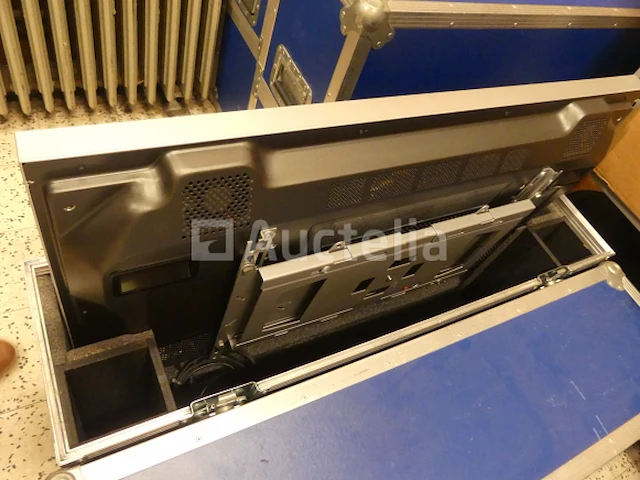 3 flightcases met 2 schermen - afbeelding 2 van  6