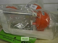 3 gazonsproeiers - afbeelding 2 van  3