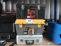 3 gereedschapskoffers - afbeelding 1 van  3