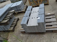 3 granieten platen met 3 gleuven, afm. 96x40x5, 3 granieten platen met 3 gaten albo deurtje, afm. 96x40x5, 6 granieten platen zijkant brievenbus, afm. 96x30x5 - afbeelding 4 van  5