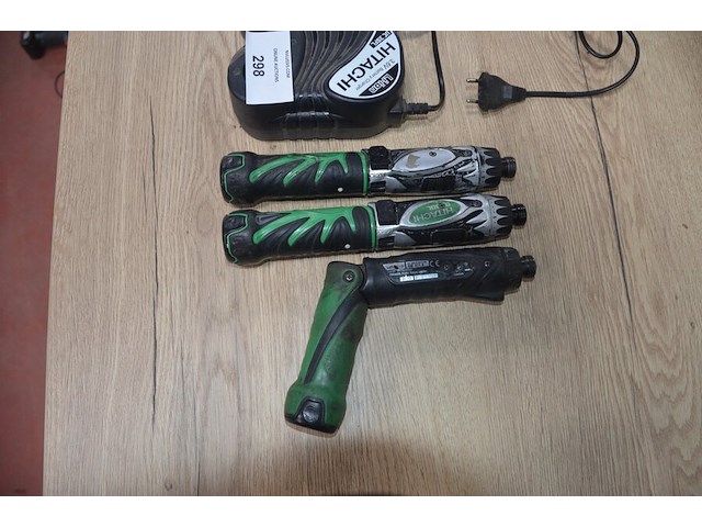 3 hitachi accu shroefmachines db3dl met 2 laders en 3 accu (b402) - afbeelding 3 van  5