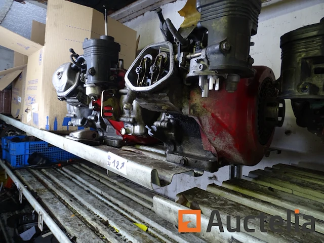 3 honda 270 cc motoren te reviseren - afbeelding 1 van  9