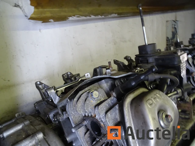 3 honda 270 cc motoren te reviseren - afbeelding 6 van  9