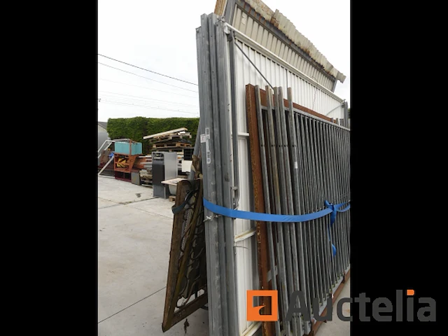 3 hormann n80 type 902 kantelbare garagedeuren - ref 8420-026 - afbeelding 2 van  4