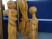 3 houten beelden - afbeelding 1 van  5