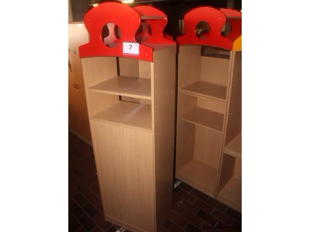 3 houten kasten - afbeelding 1 van  1