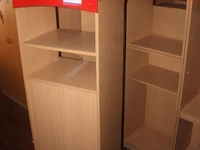 3 houten kasten