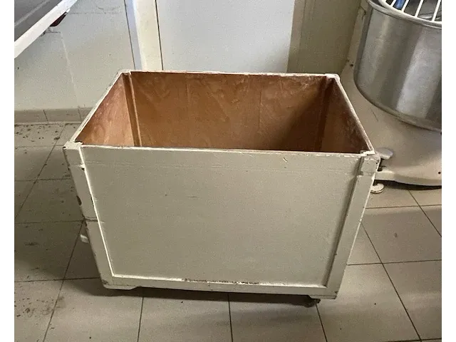 3 houten mobiele bakken - afbeelding 1 van  4