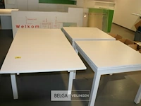 3 houten tafeltjes - afbeelding 1 van  2