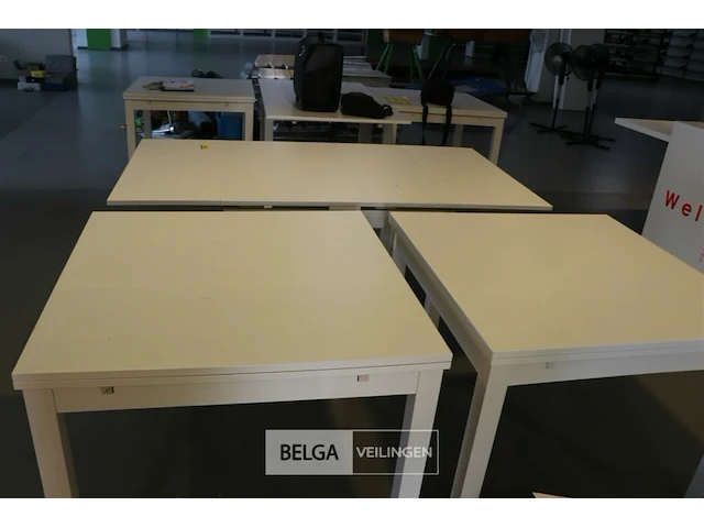 3 houten tafeltjes - afbeelding 2 van  2