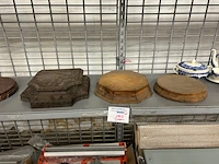 3 houten voetstukken