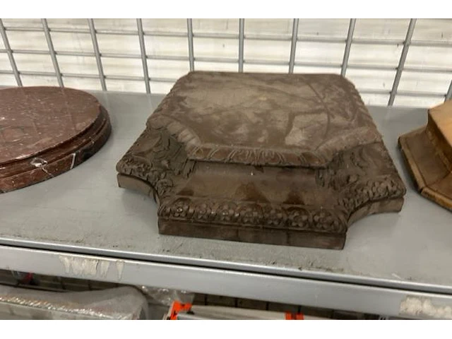 3 houten voetstukken - afbeelding 2 van  5