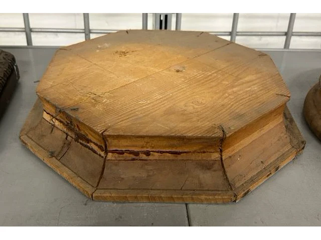 3 houten voetstukken - afbeelding 4 van  5