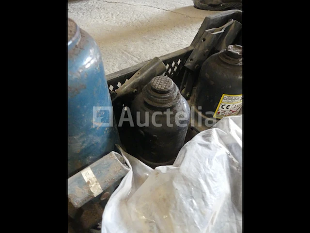 3 hydraulische garagekrikken - afbeelding 1 van  6