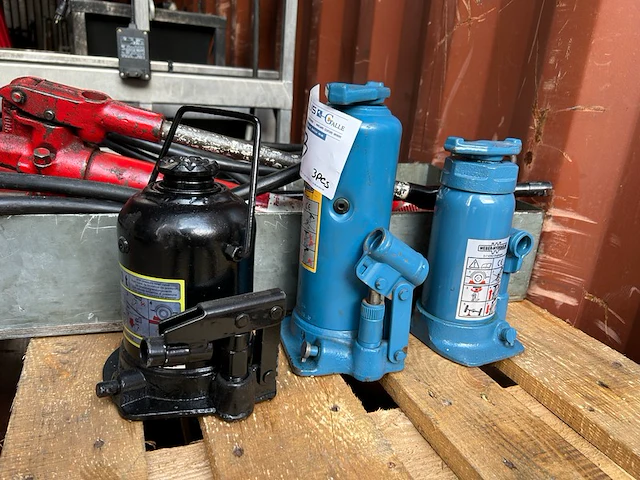 3 hydraulische kriks - afbeelding 1 van  6