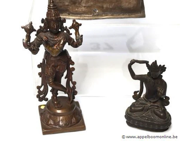 3 indische beeldjes - afbeelding 3 van  3