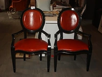 3 ingelijste gravures, 11 niet ingelijste gravures, 2 medaillonstoelen bekleed met rood leder (75,76,77) - afbeelding 1 van  7