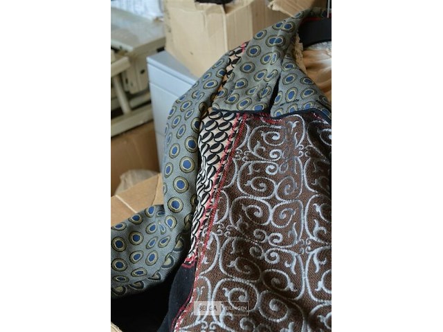 3 jassen div merken mt 46 - afbeelding 2 van  4