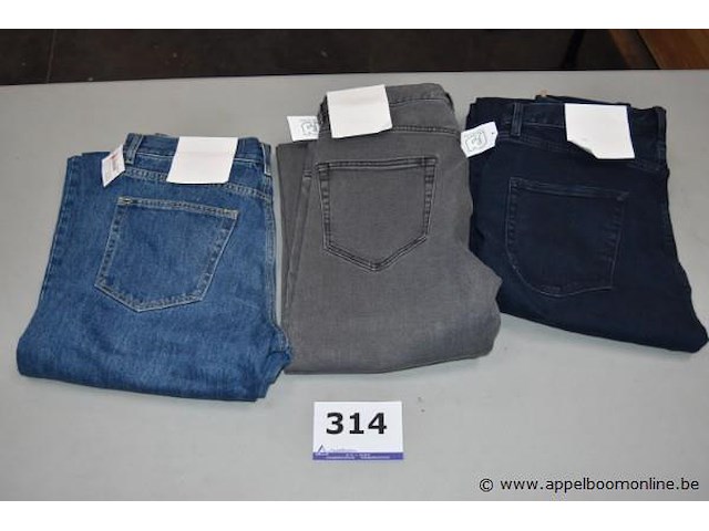 3 jeansbroeken maat 31-34 - afbeelding 1 van  4