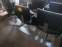 3 kappersstoelen - afbeelding 3 van  4