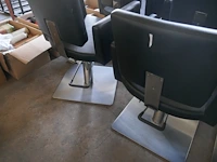3 kappersstoelen - afbeelding 4 van  4
