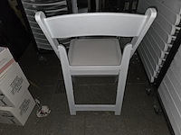 3 karren inh wit plasieken klapstoelen - afbeelding 7 van  7