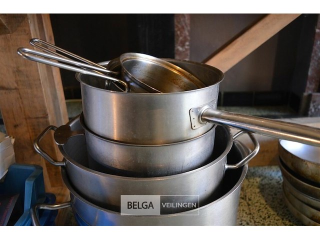 3 ketels + 3 pannen met gebruik sporen - afbeelding 2 van  3