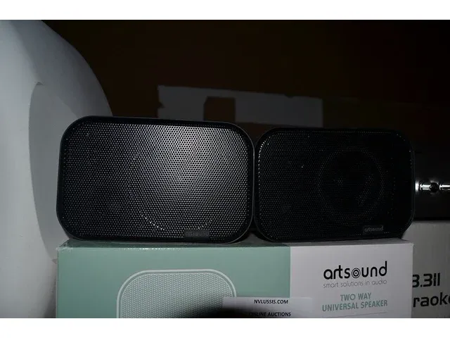 3 klankboxen p&a x-class 100fw 80hm, 2 speakers 40w met muurbeugel art sound, versterker skytronic - afbeelding 8 van  10