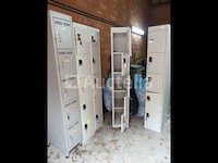 3 kleedkamer/kluisjes - afbeelding 1 van  6