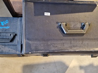 3 koffers vanstahl toonzaal - afbeelding 1 van  2