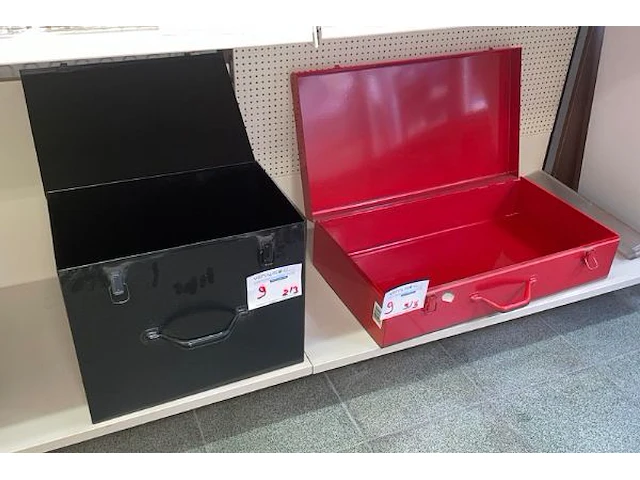 3 koffers - afbeelding 2 van  2
