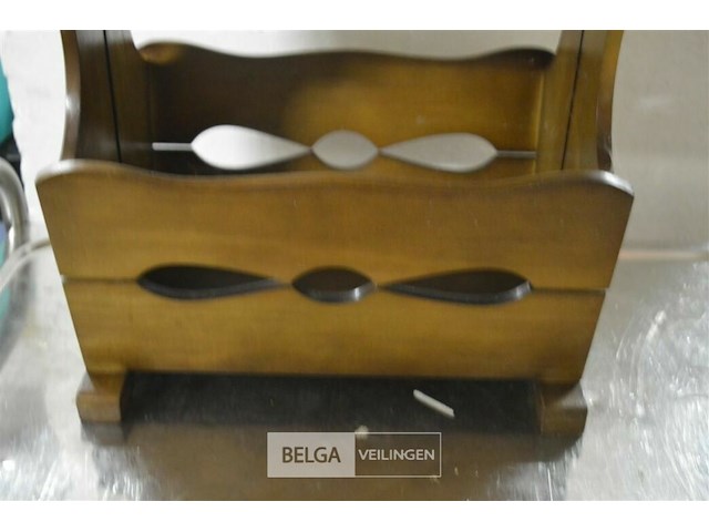 3 krantenbakken - afbeelding 2 van  4