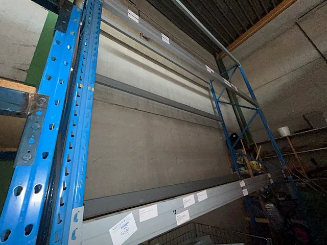 3 magazijnrekken - afbeelding 1 van  1