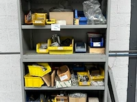 3 metalen kasten met inhoud - afbeelding 2 van  8