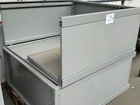3 metalen kasten met inhoud - afbeelding 8 van  8