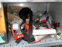 3 metalen kasten met inhoud - afbeelding 3 van  15