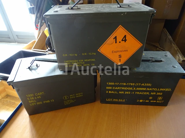 3 metalen munitiekisten - afbeelding 1 van  5