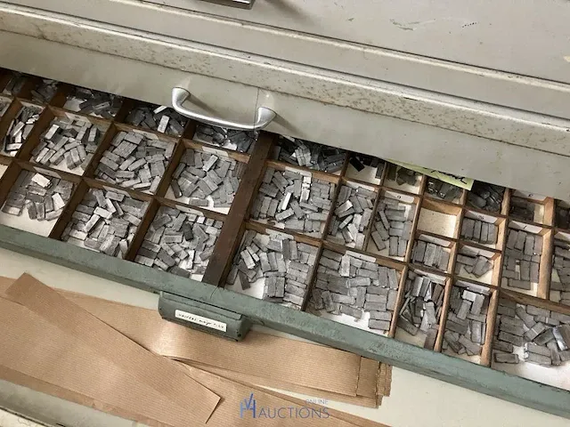3 metalen plankasten - afbeelding 6 van  18