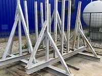 3 metalen steunen - afbeelding 1 van  3
