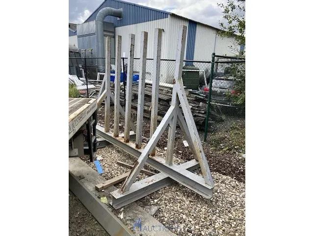 3 metalen steunen - afbeelding 2 van  3