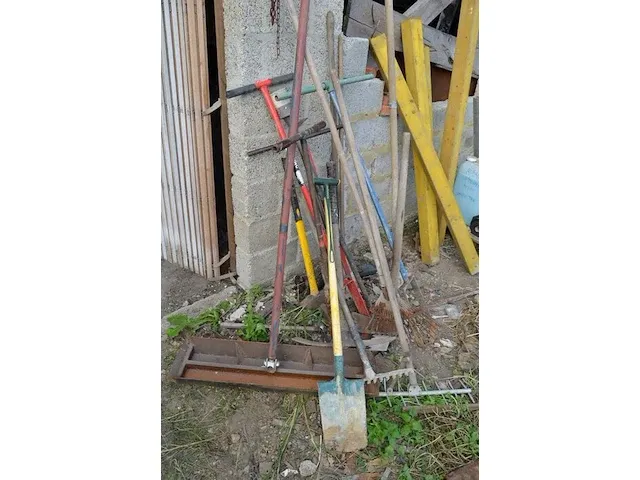 3 metskuipen, handgereedschap, waterpas, grote winkelhaak, tuingereedschap - afbeelding 2 van  10
