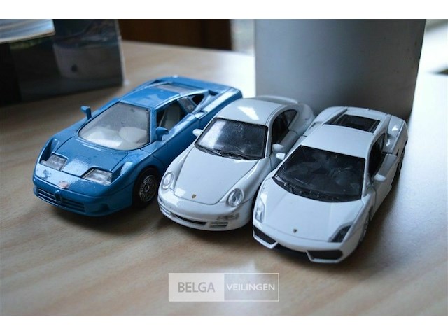 3 miniatuur auto welly - afbeelding 1 van  3