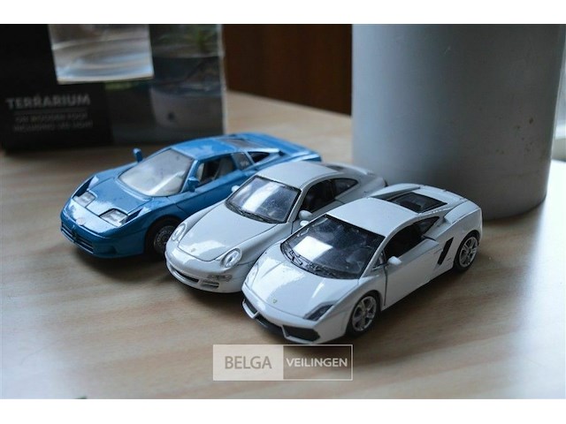 3 miniatuur auto welly - afbeelding 2 van  3
