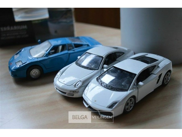 3 miniatuur auto welly - afbeelding 3 van  3