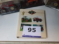 3 miniatuur landbouwtractoren atlas plus catalogus - afbeelding 3 van  4