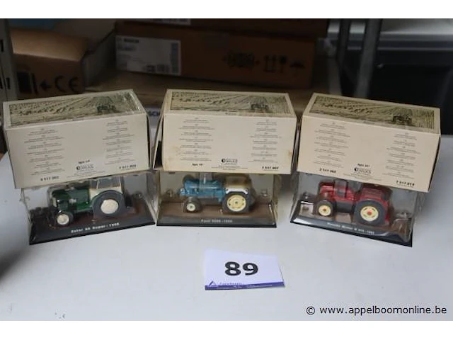 3 miniatuur landbouwtractoren atlas - afbeelding 1 van  3