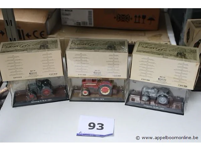 3 miniatuur landbouwtractoren atlas - afbeelding 1 van  4