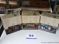 3 miniatuur landbouwtractoren atlas - afbeelding 1 van  4