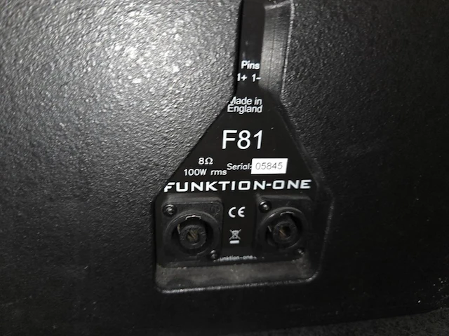 3 muziekboxen funktion-one 2 x f-81 + 1 x sb210a - afbeelding 7 van  8