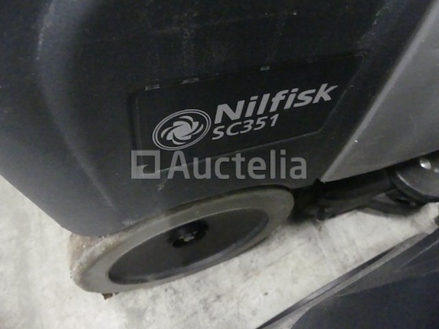 3 nilfisk sc 351 reinigingsmachines - afbeelding 3 van  6
